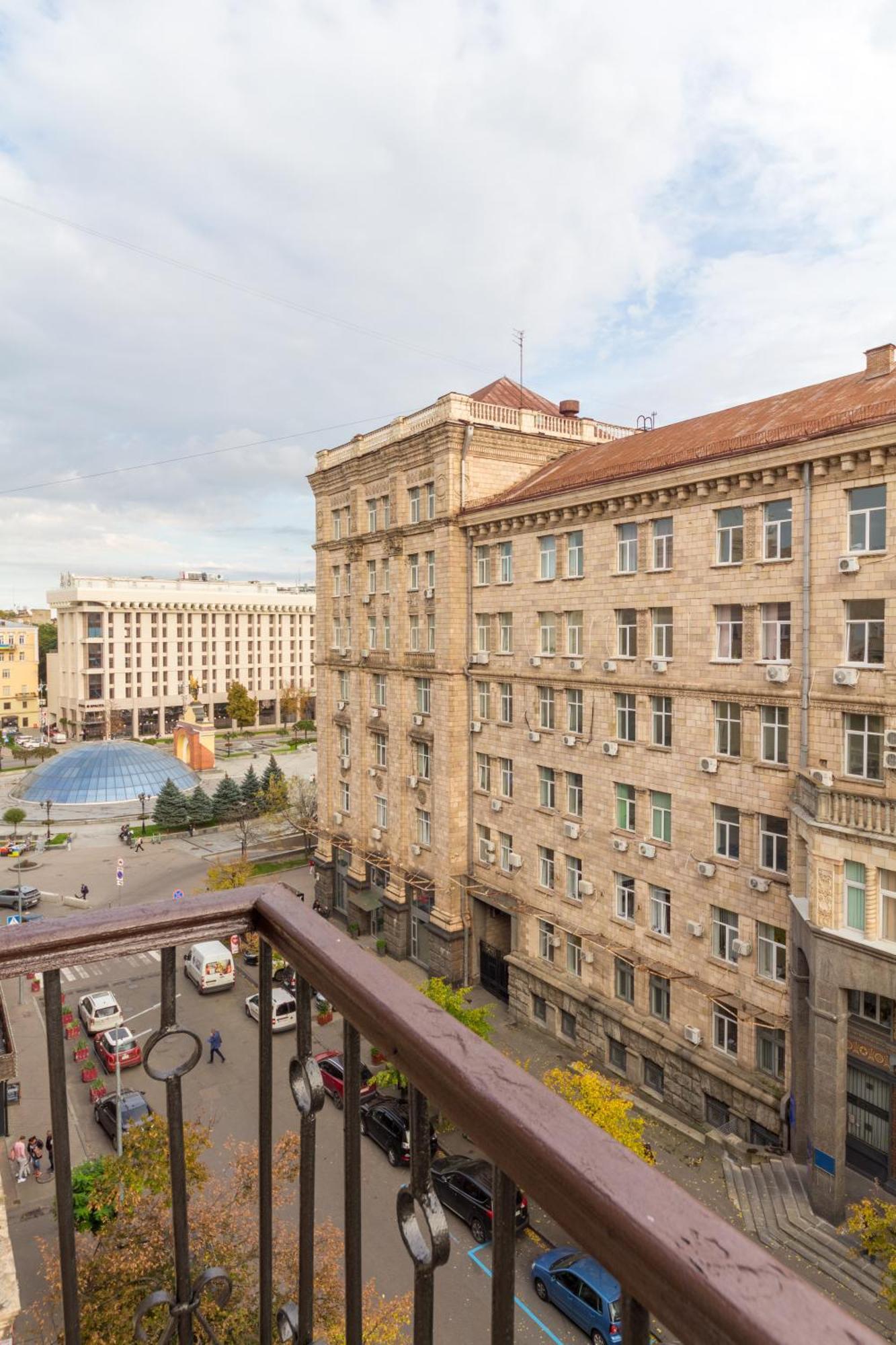 Self Check-In Apartments Maidan Area Kiev Exterior foto